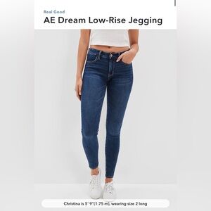 NWT American Eagle Dream Low Rise Jegging in Deep Indigo
